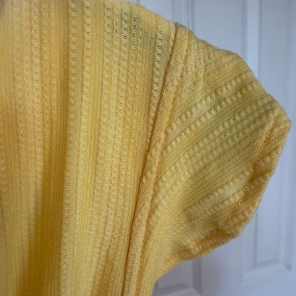 Reserved spring Yellow faux‎ Wrap Dress XS V neck flutter sleeve - Picture 4 of 13